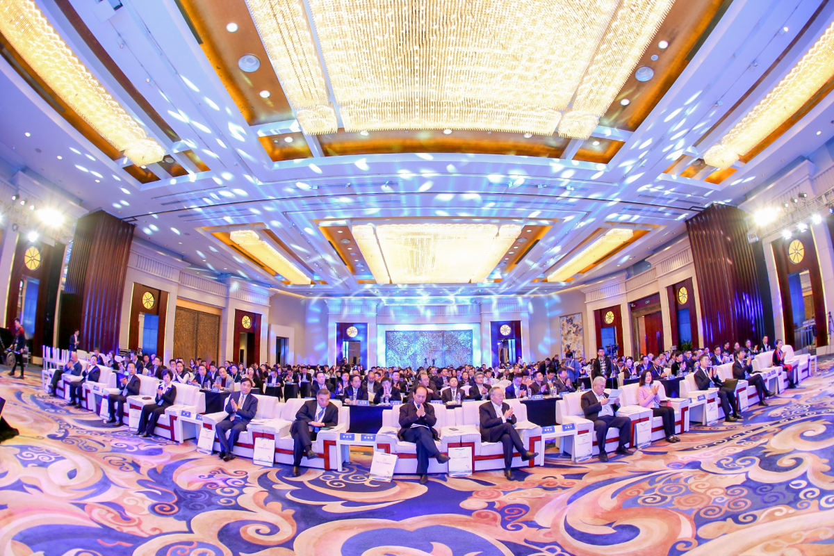 第十九届中国上市公司百强高峰论坛在上海隆重举行